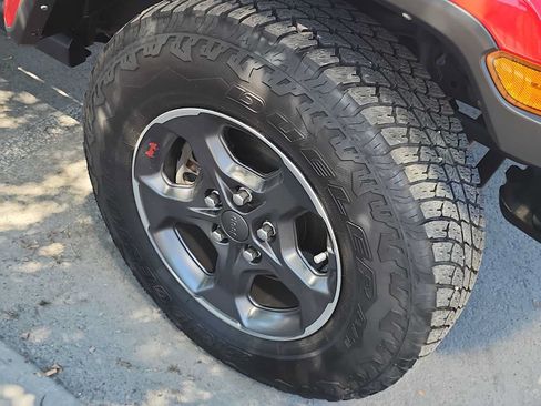 Used 2021 Jeep Gladiator Sport AWD/4WD image 12