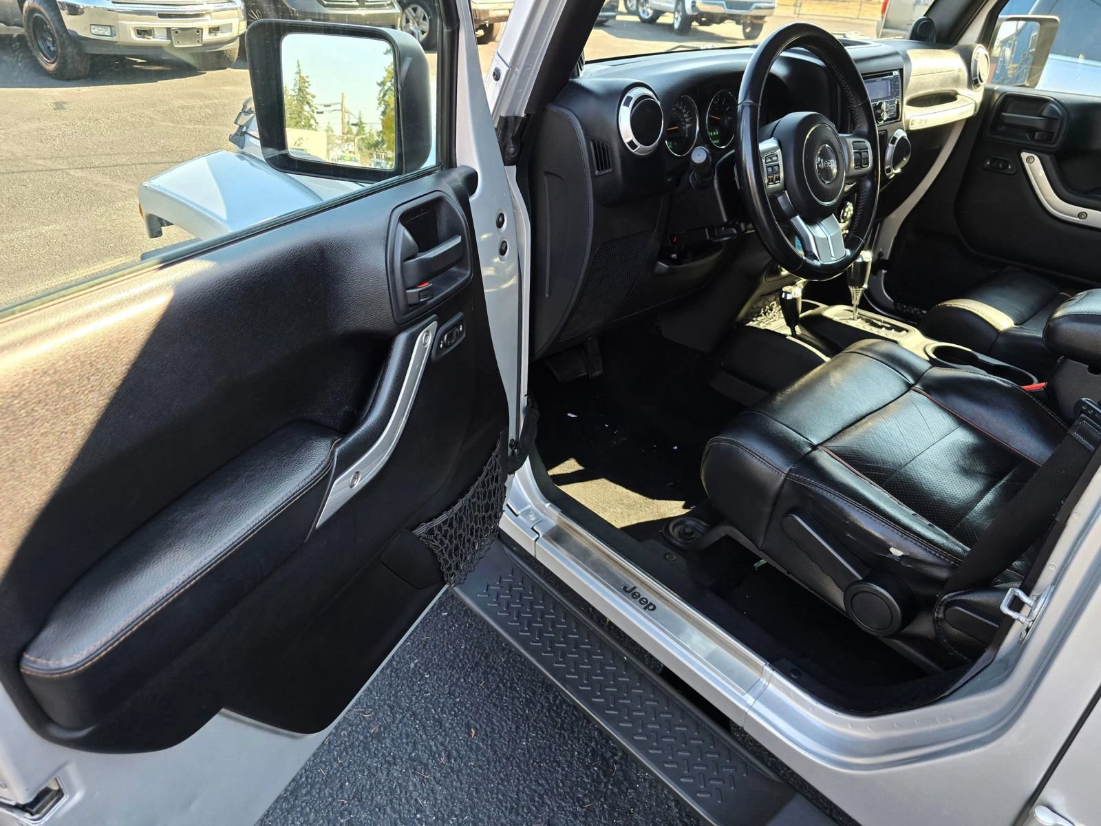 Used 2011 Jeep Wrangler Unlimited 70th Anniversary w/ Dual Top Group AWD/4WD image 19