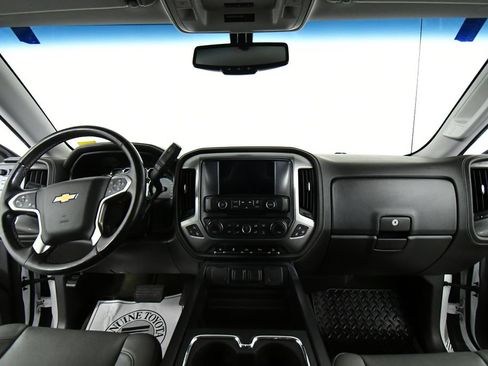 Used 2015 Chevrolet Silverado 1500 LTZ Z71 w/ LTZ Plus Package AWD/4WD image 18