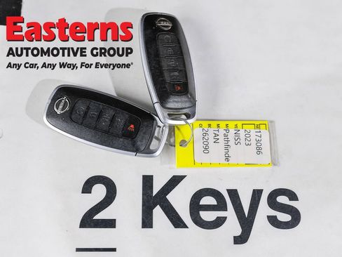 Used 2023 Nissan Pathfinder Platinum w/ Cargo Package AWD/4WD image 27