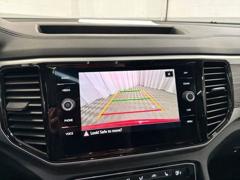 Used 2023 Volkswagen Atlas Cross Sport SE w/ Panoramic Sunroof Package FWD image 35