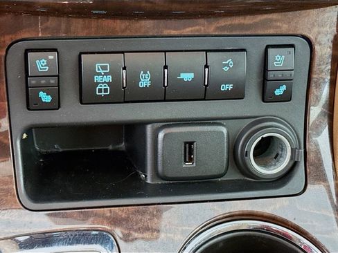 Used 2017 Buick Enclave Premium w/ Experience Buick Package image 26