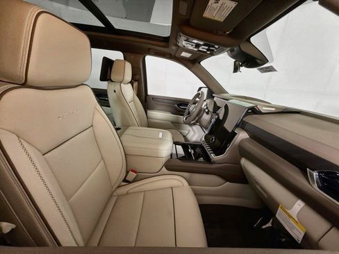 New 2026 GMC Yukon Denali w/ Advanced Technology Package AWD/4WD image 25