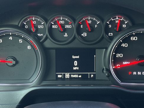 Used 2020 Chevrolet Silverado 2500 Custom w/ Custom Value Package image 20