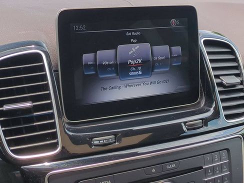 Used 2018 Mercedes-Benz GLE 350 4MATIC image 18