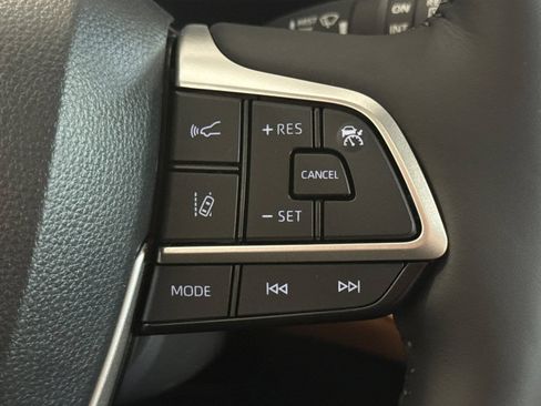 New 2026 Toyota Highlander Platinum AWD/4WD image 31