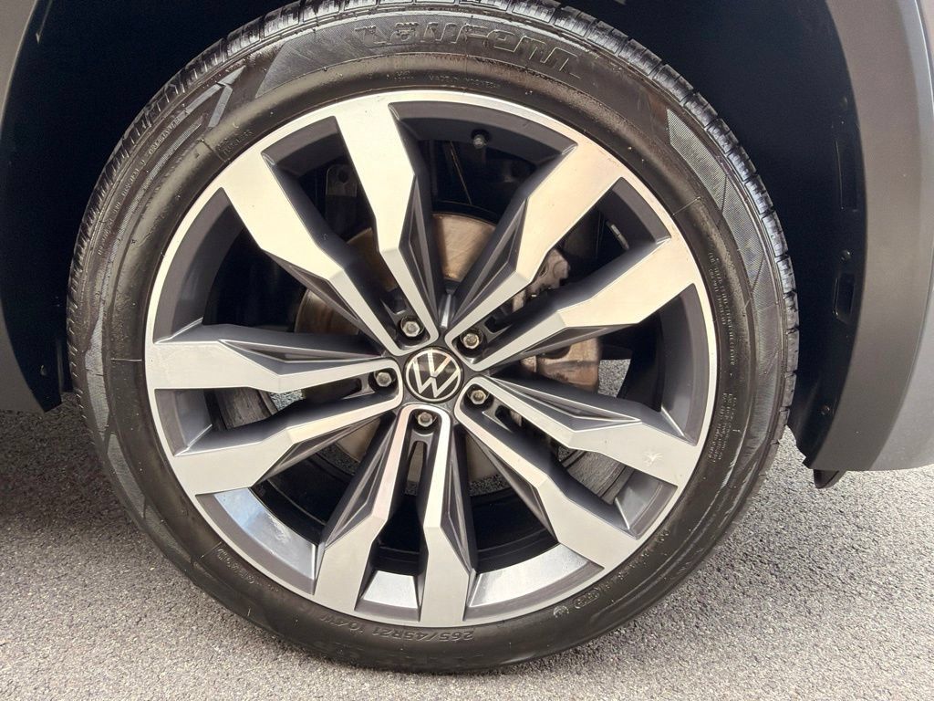 Used 2021 Volkswagen Atlas Cross Sport SEL Premium R-Line AWD/4WD image 35