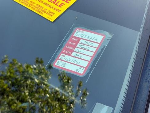 Used 2022 Toyota Camry XLE FWD image 4
