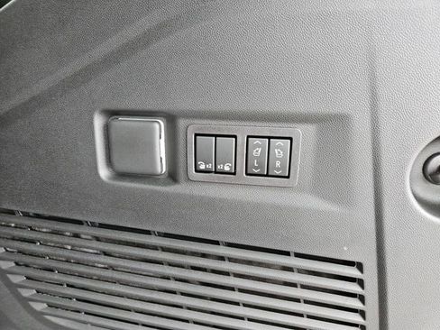 New 2026 GMC Yukon AT4 AWD/4WD image 13