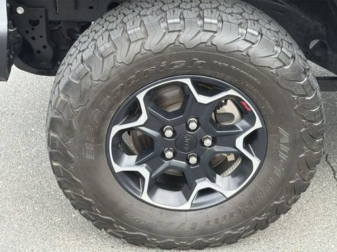 Used 2023 Jeep Wrangler Unlimited Rubicon w/ Steel Bumper Group AWD/4WD image 16