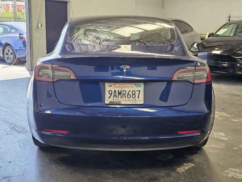 Used 2020 Tesla Model 3 Standard Range Plus RWD image 3