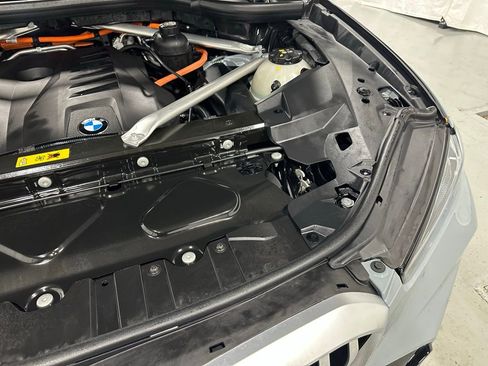 Used 2025 BMW X5 xDrive50e w/ M Sport Package image 65