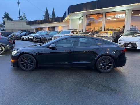 Used 2022 Tesla Model S image 2