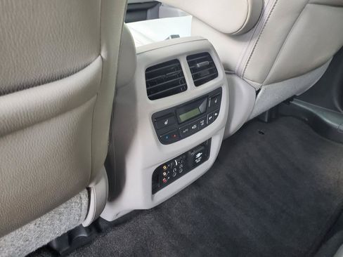 Used 2016 Honda Pilot Elite image 48