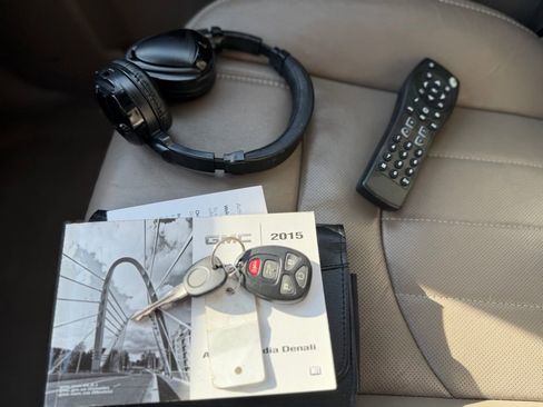 Used 2015 GMC Acadia Denali image 26