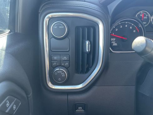 Used 2021 Chevrolet Silverado 1500 LT image 12