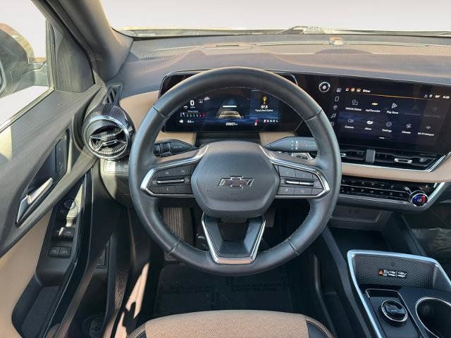 Used 2025 Chevrolet Equinox ACTIV FWD image 12