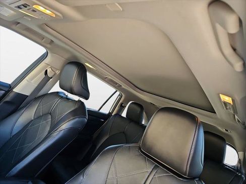 Certified 2025 Toyota Highlander Platinum AWD/4WD image 18