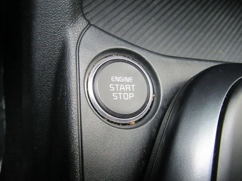 Used 2025 Kia K4 LXS image 43