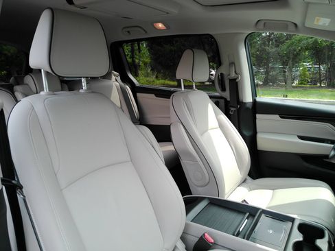 Used 2025 Honda Odyssey Touring image 20