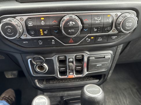 Used 2020 Jeep Gladiator Sport w/ Quick Order Package 24S image 25