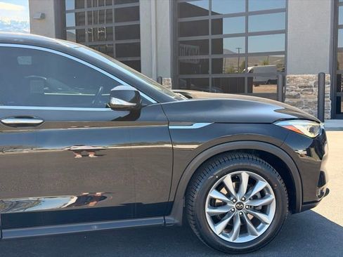 Used 2020 INFINITI QX50 Essential w/ Convenience Package AWD/4WD image 3