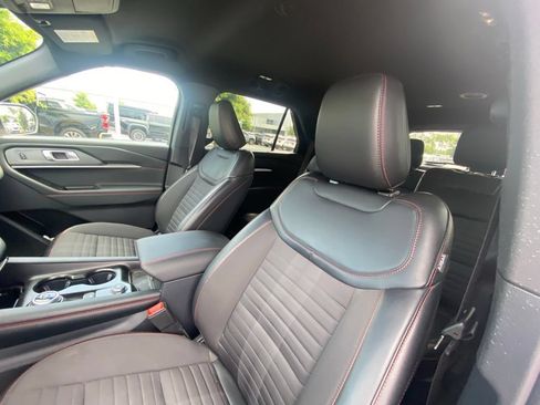Used 2025 Ford Explorer ST-Line RWD image 21