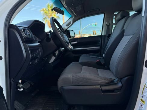 Used 2017 Toyota Tundra SR5 AWD/4WD image 40