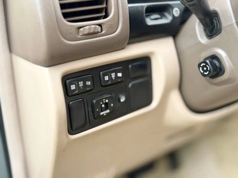 Used 2001 Lexus LX 470 4WD image 49