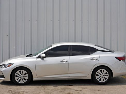 Used 2022 Nissan Sentra S image 39