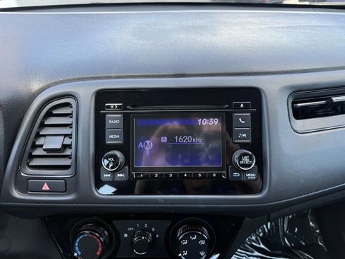 Used 2021 Honda HR-V LX image 27