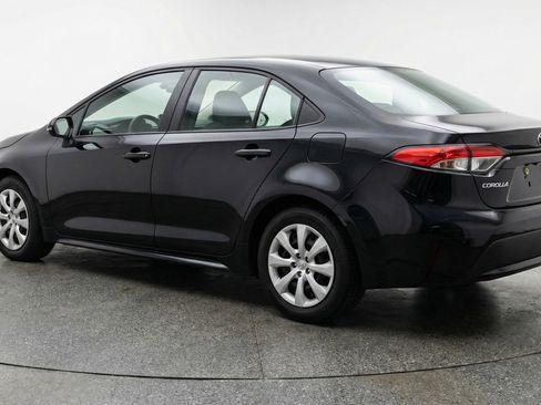 Used 2025 Toyota Corolla LE FWD image 6