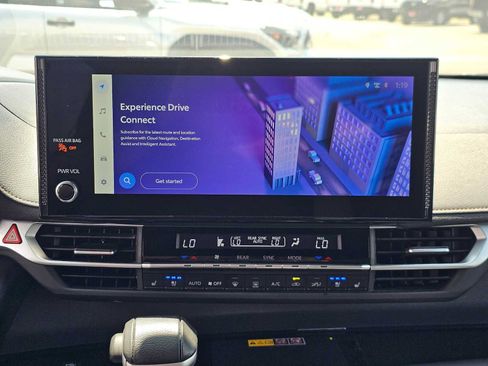 Certified 2025 Toyota Sienna Platinum AWD/4WD image 26