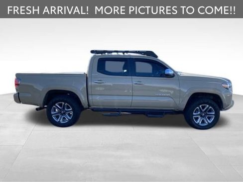 Used 2017 Toyota Tacoma Limited w/ Tow Package image 4