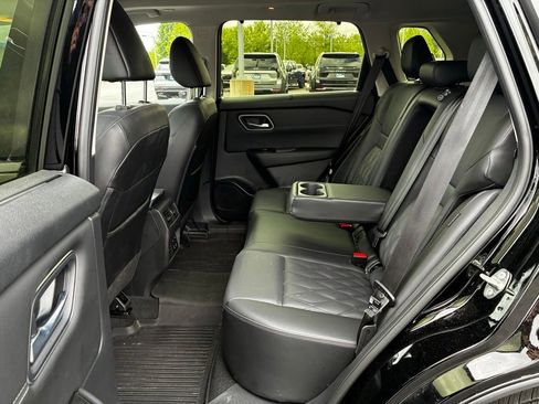 Used 2025 Nissan Rogue Platinum w/ Platinum Premium Package AWD/4WD image 31