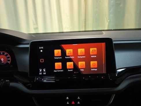 Used 2024 Volkswagen Atlas Peak Edition SE image 20