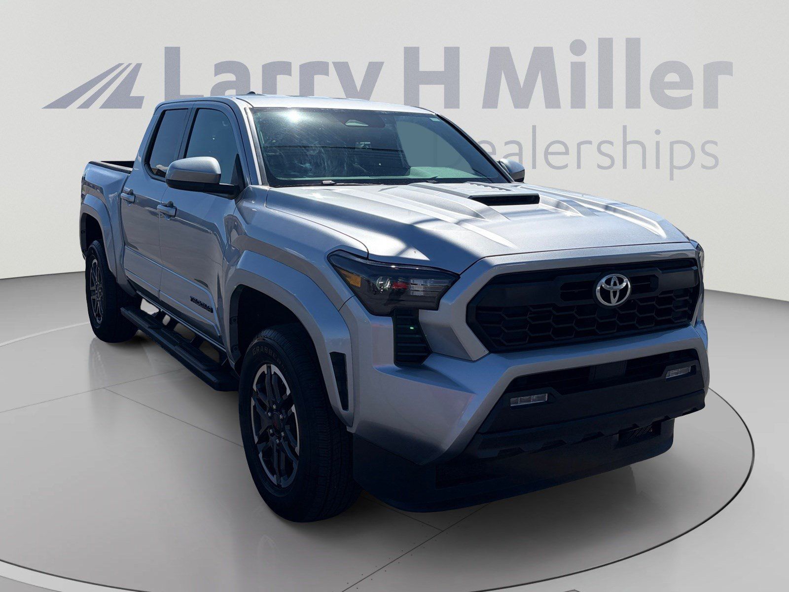 Certified 2025 Toyota Tacoma TRD Sport AWD/4WD image 7