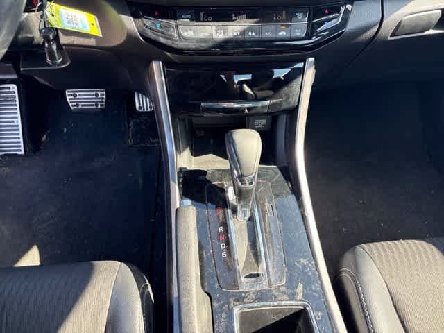 Used 2017 Honda Accord Sport image 19