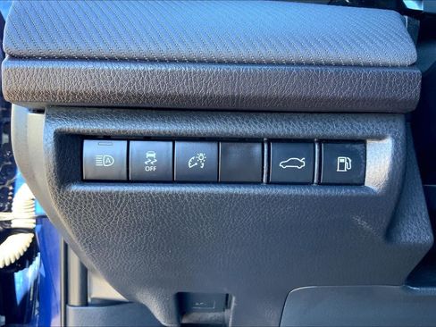 Certified 2025 Toyota Camry SE image 33