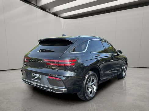 Certified 2026 Genesis GV70 2.5T AWD/4WD image 5