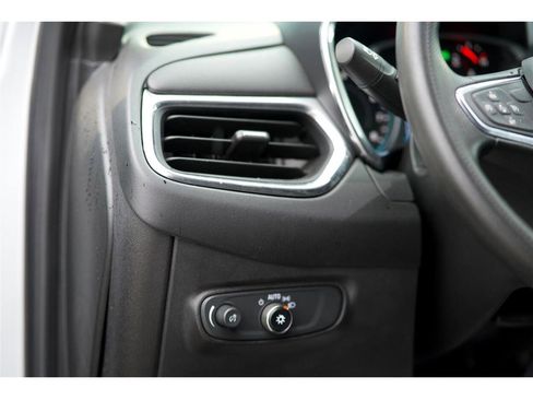 Used 2021 Chevrolet Equinox LT image 25