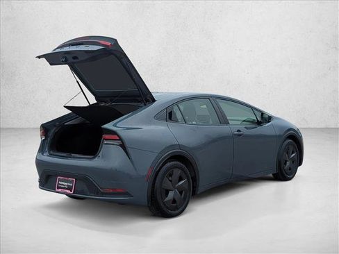 Used 2024 Toyota Prius LE image 5