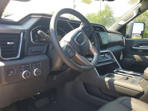 New 2026 GMC Sierra 3500 Denali AWD/4WD image 8