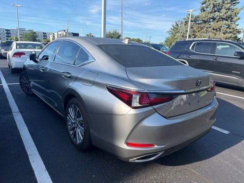 Used 2020 Lexus ES 350 w/ Premium Package FWD image 2
