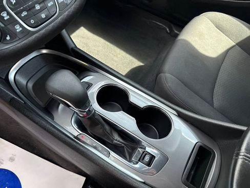 Used 2025 Chevrolet Malibu LT FWD image 24