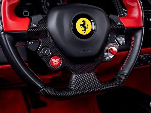 Used 2019 Ferrari 488 Spider image 30