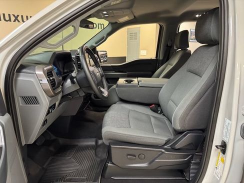 Used 2024 Ford F150 XLT RWD image 8