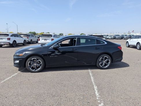 Used 2024 Chevrolet Malibu LT image 2