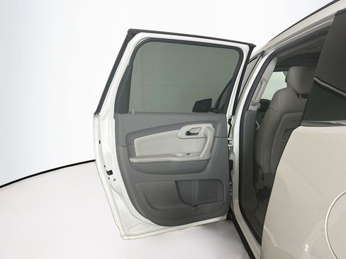 Used 2012 Chevrolet Traverse LT FWD image 26