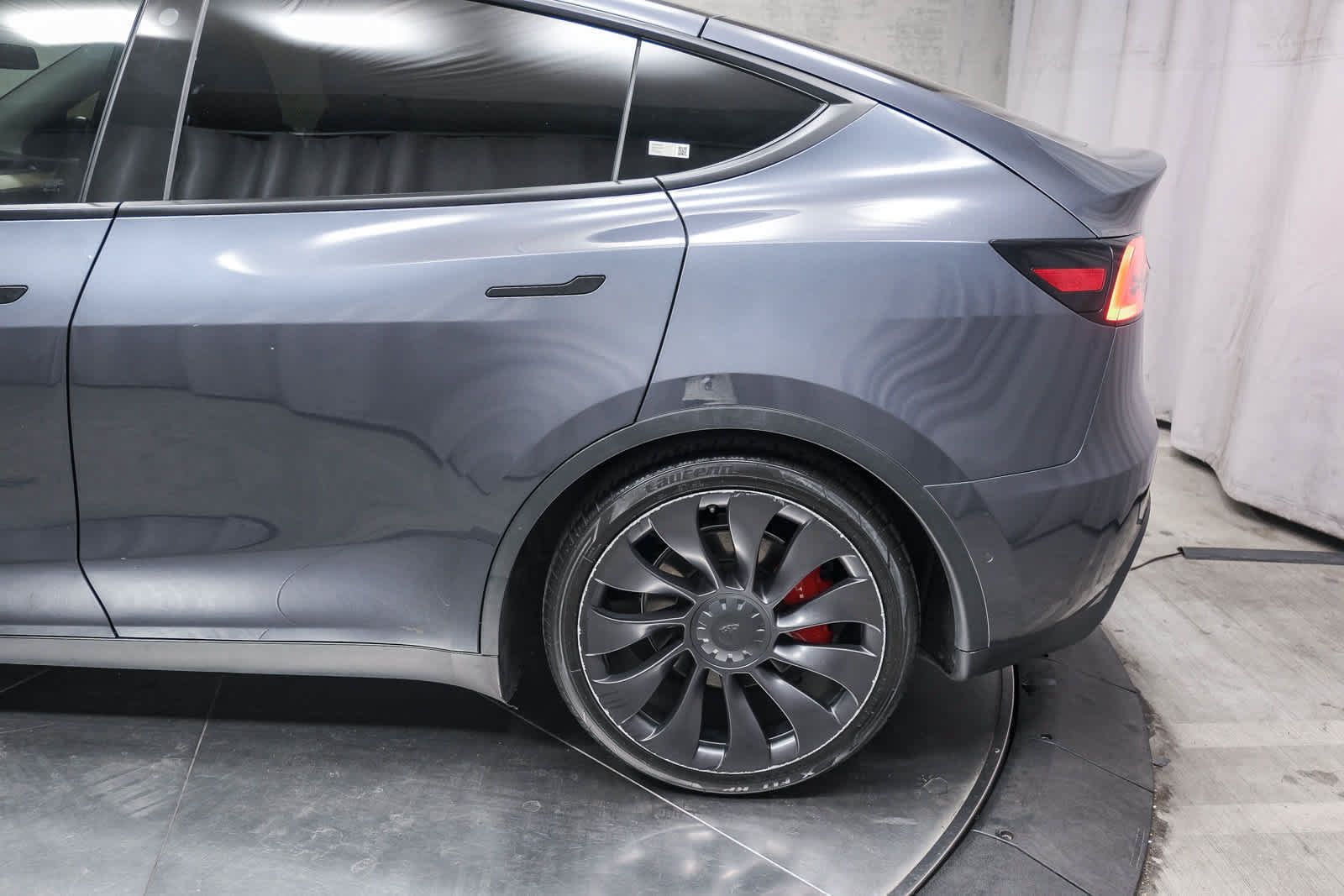 Used 2022 Tesla Model Y Performance AWD/4WD image 8